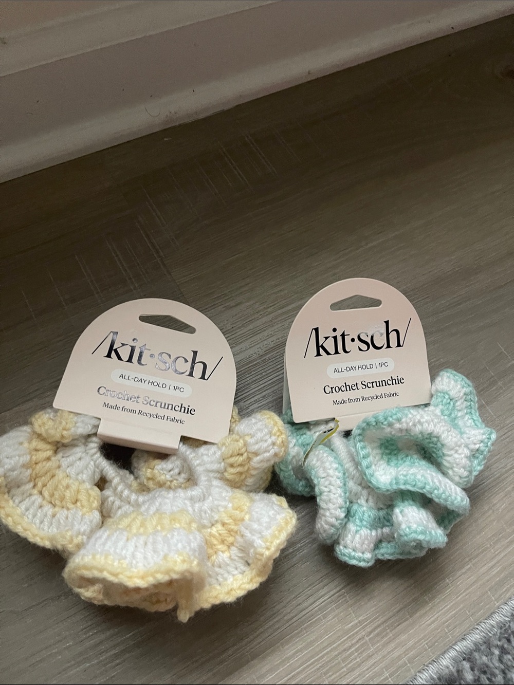 kitsch Crochet Scrunchie Duo - Yellow & Mint